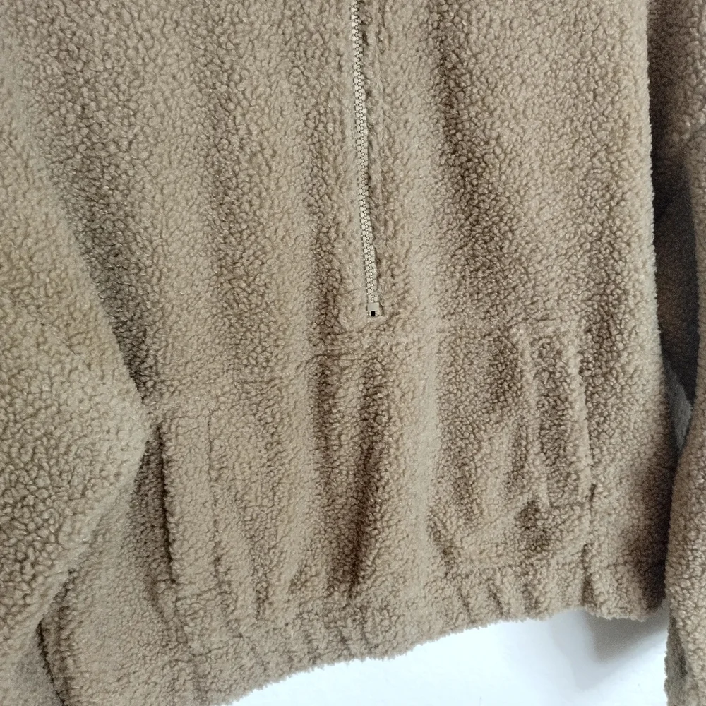 American Eagle Outfitters cropped sherpa quarter-zip sweatshirt Sz Xs